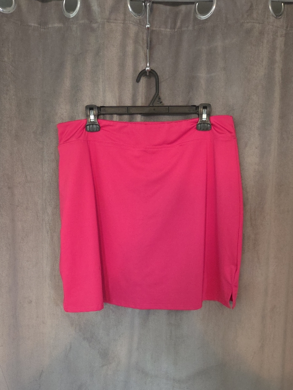 XXL Active Performance Skort in Vibrant Pink